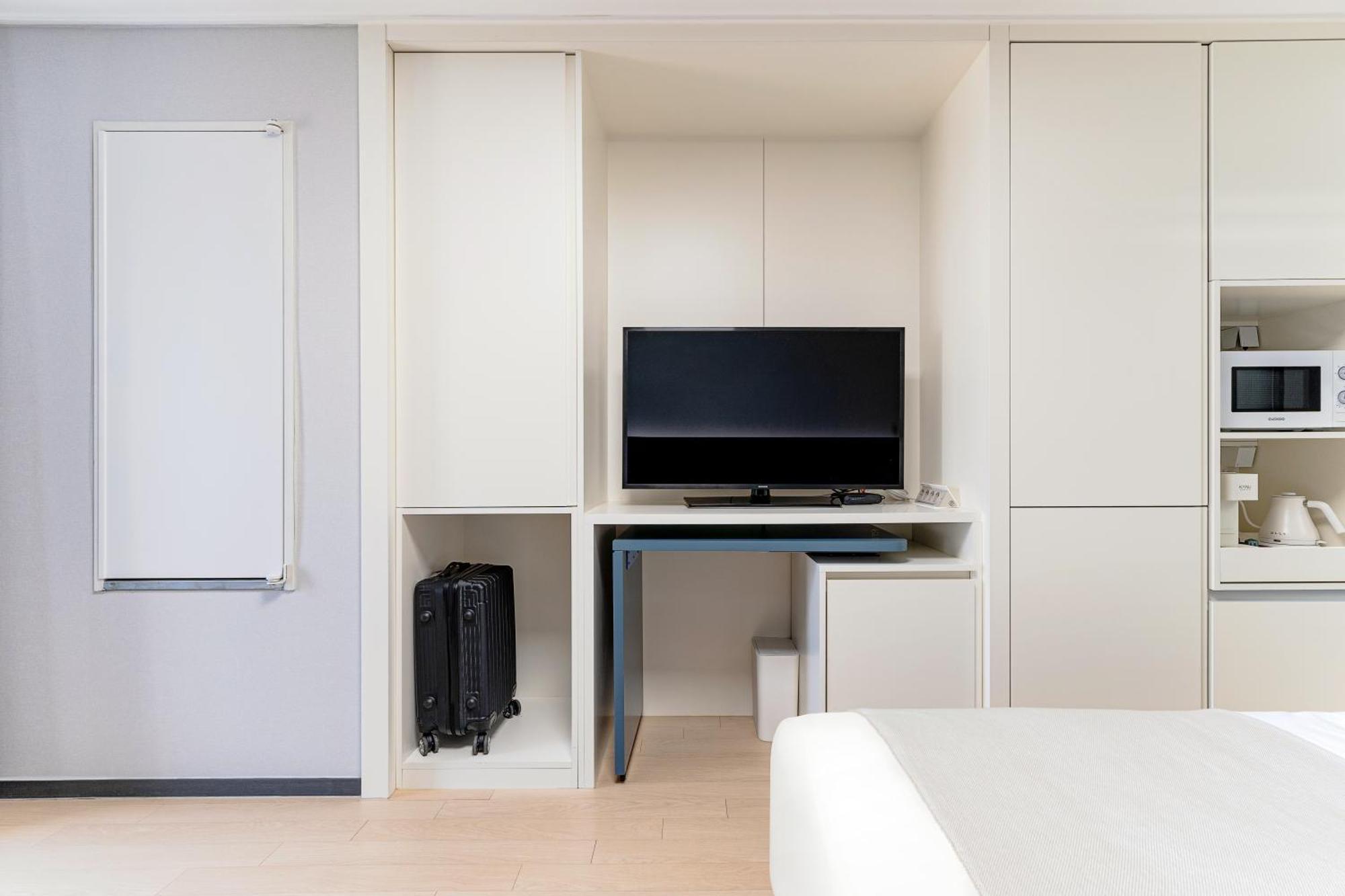 Urbanstay Sokcho Beach Ab Екстер'єр фото