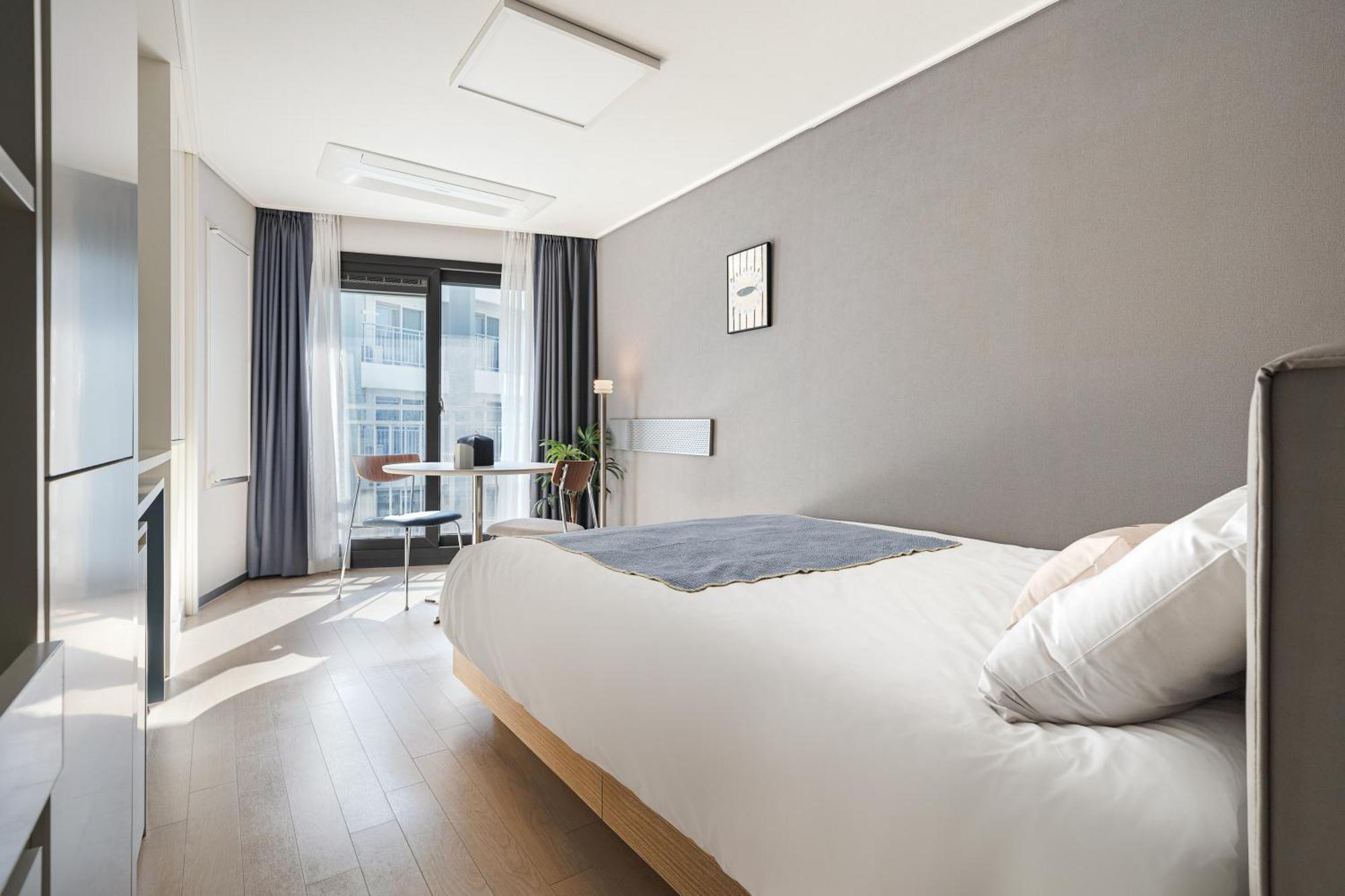 Urbanstay Sokcho Beach Ab Екстер'єр фото