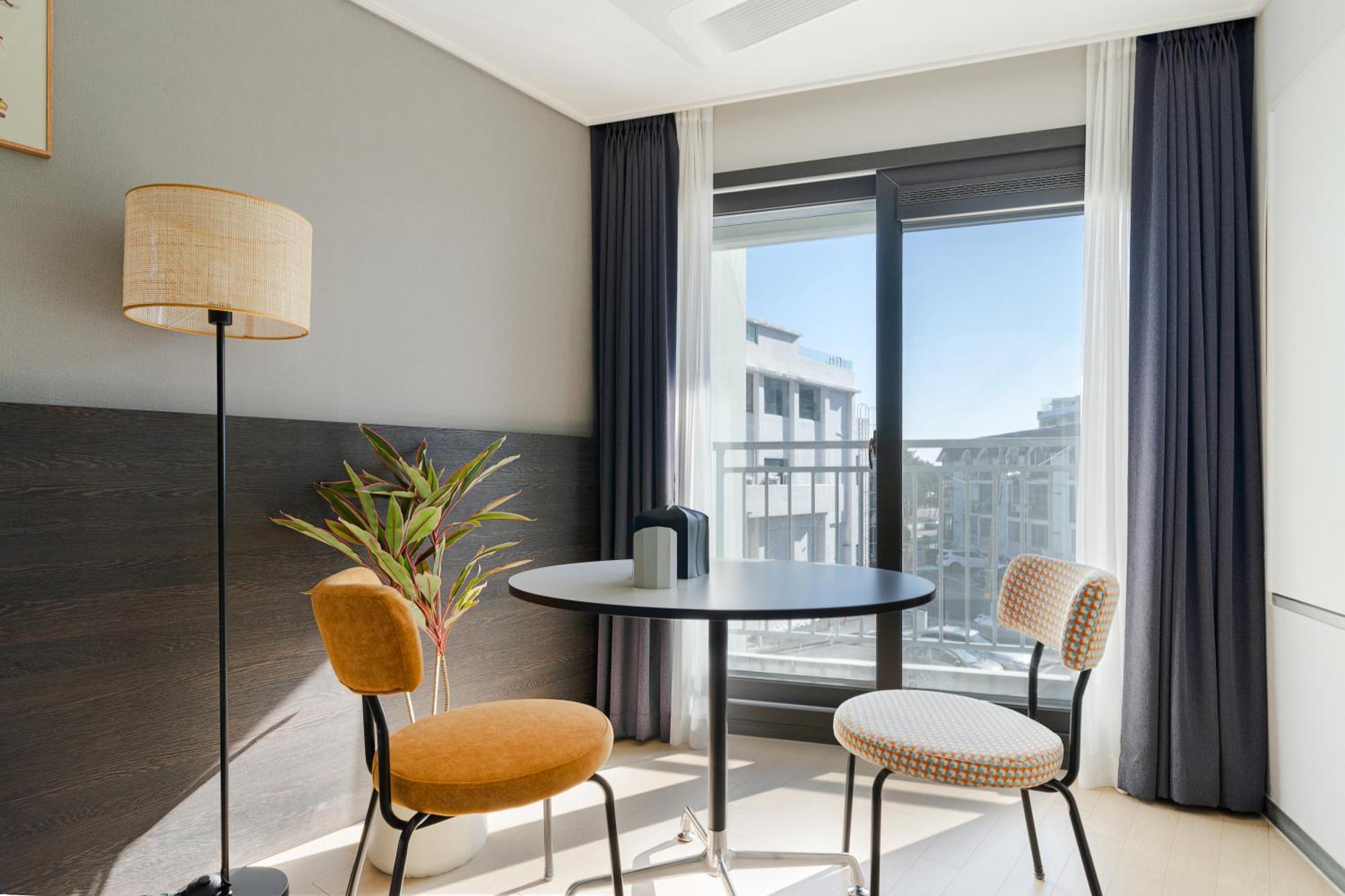 Urbanstay Sokcho Beach Ab Екстер'єр фото