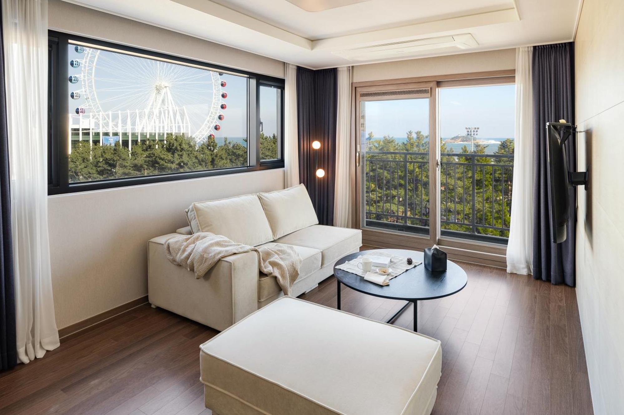 Urbanstay Sokcho Beach Ab Екстер'єр фото