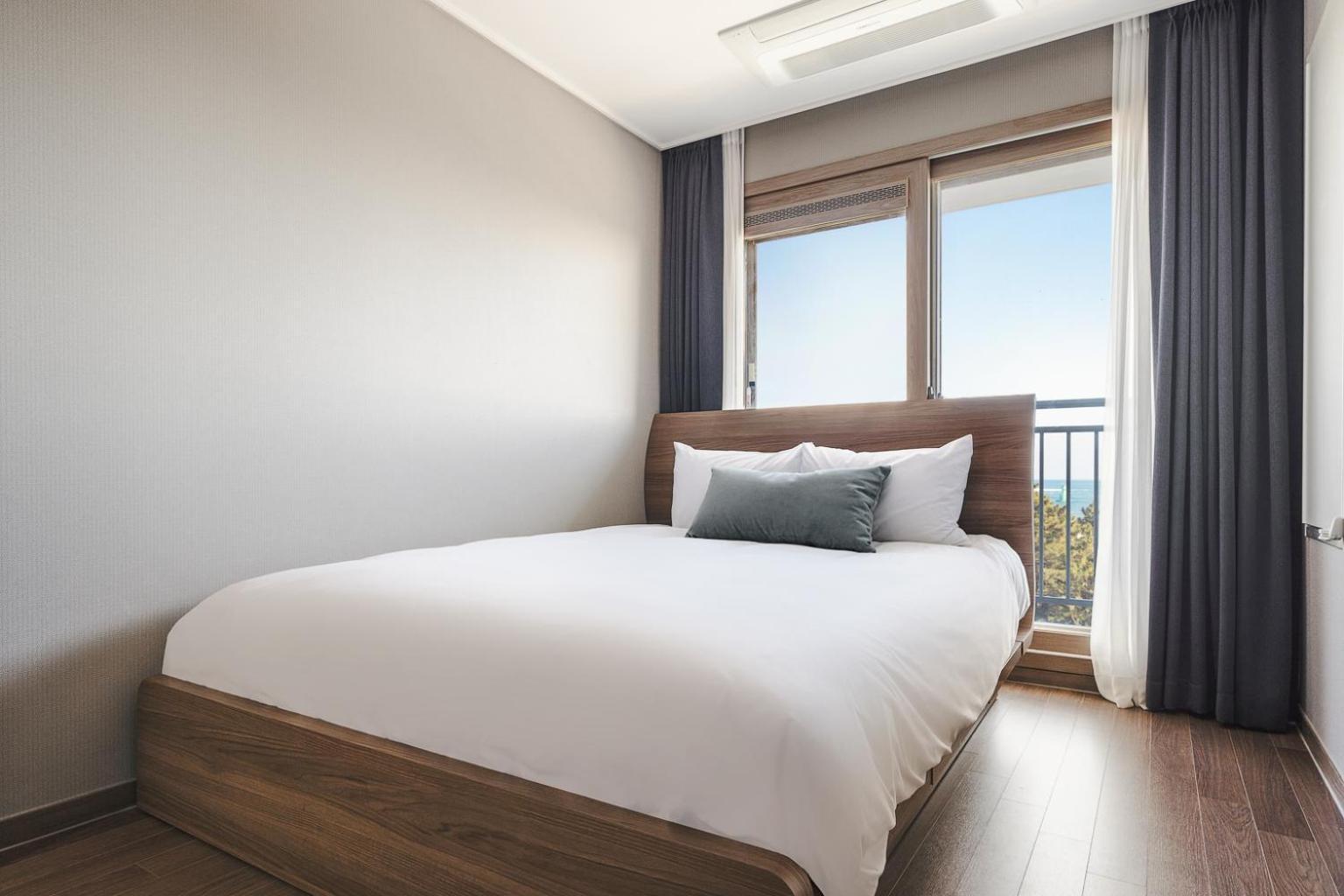 Urbanstay Sokcho Beach Ab Екстер'єр фото